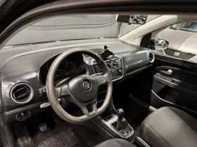 Volkswagen Up! (2019) thumbnail 11