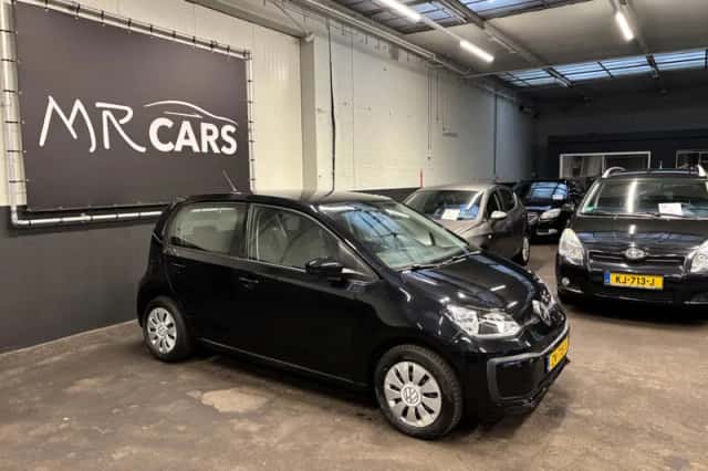 Volkswagen Up! (2019) thumbnail 4