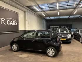 Volkswagen Up! (2019) thumbnail 6