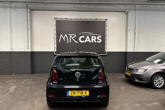 Volkswagen Up! (2019) thumbnail 8