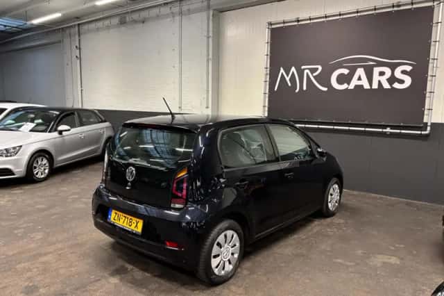 Volkswagen Up! (2019) thumbnail 9