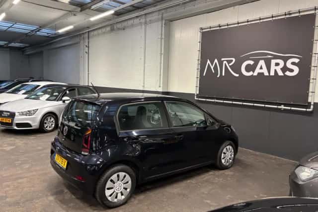 Volkswagen Up! (2019) thumbnail 10