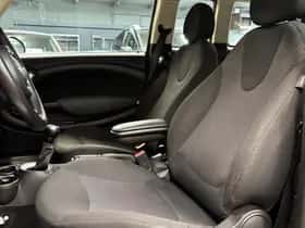 MINI Clubman (2012) thumbnail 15