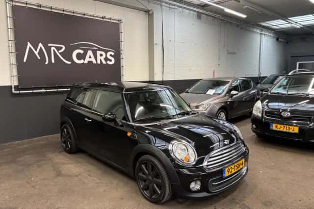 MINI Clubman (2012) thumbnail 3