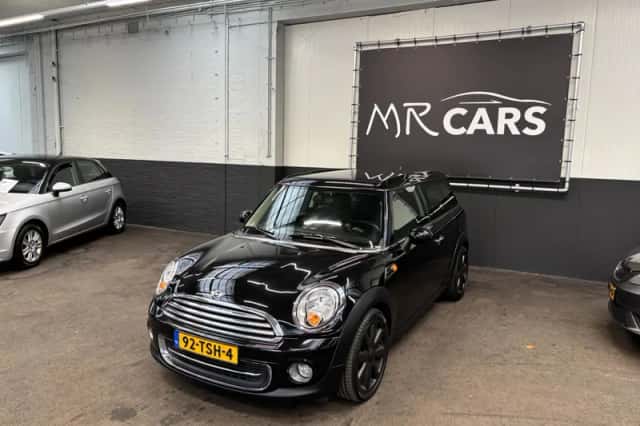MINI Clubman (2012) thumbnail 5