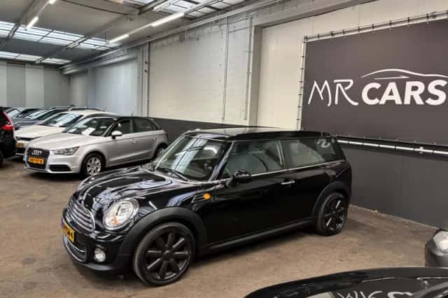 MINI Clubman (2012) thumbnail 6