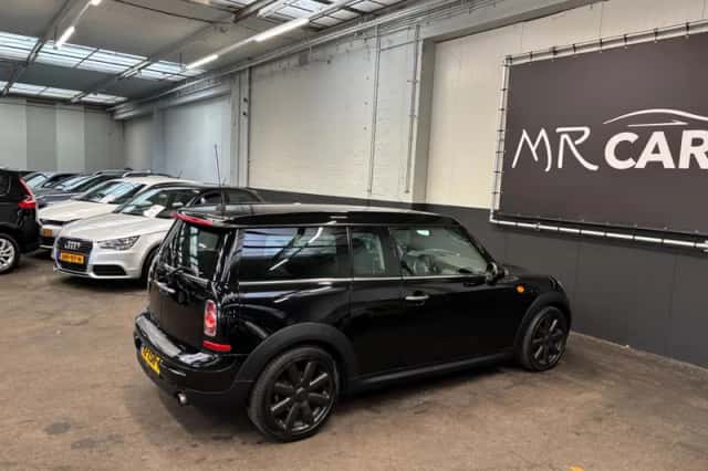 MINI Clubman (2012) thumbnail 7