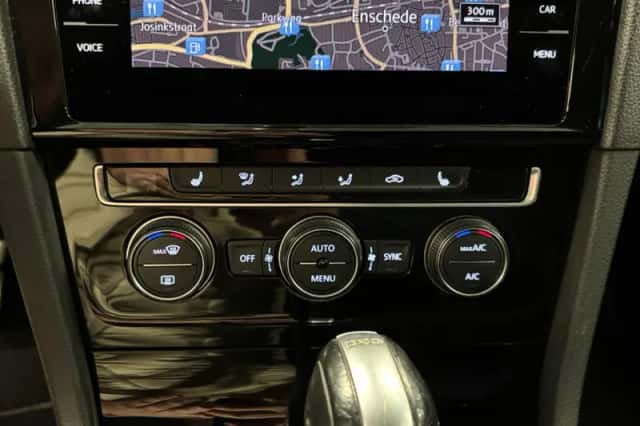 Volkswagen Golf (2018) thumbnail 16