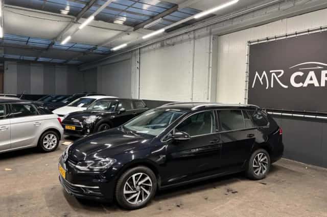 Volkswagen Golf (2018) thumbnail 3