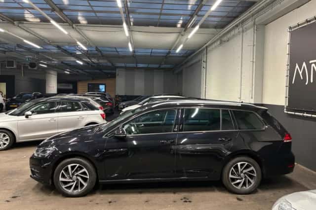 Volkswagen Golf (2018) thumbnail 4