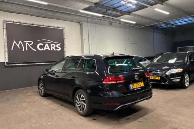 Volkswagen Golf (2018) thumbnail 7