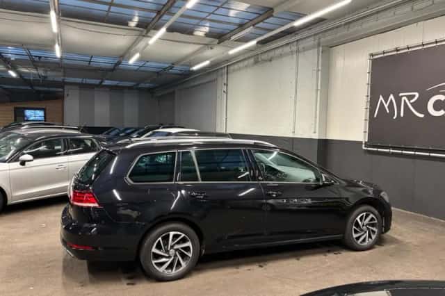 Volkswagen Golf (2018) thumbnail 10