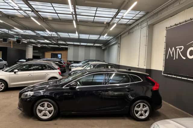 Volvo V40 (2014) thumbnail 4