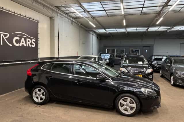 Volvo V40 (2014) thumbnail 5