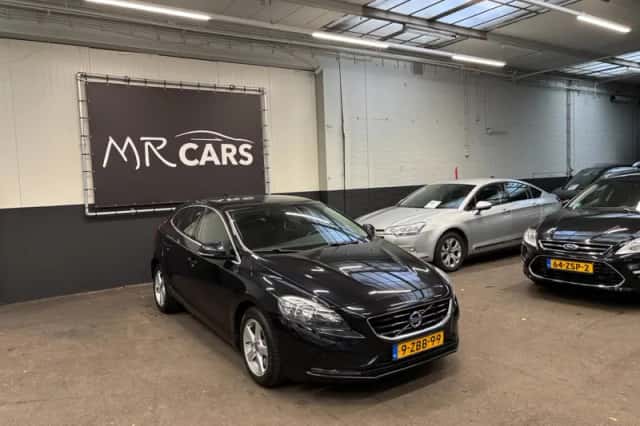 Volvo V40 (2014) thumbnail 6