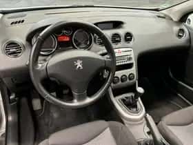 Peugeot 308 (2010) thumbnail 13