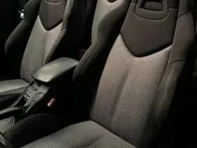 Peugeot 308 (2010) thumbnail 16