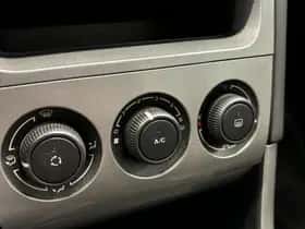 Peugeot 308 (2010) thumbnail 18