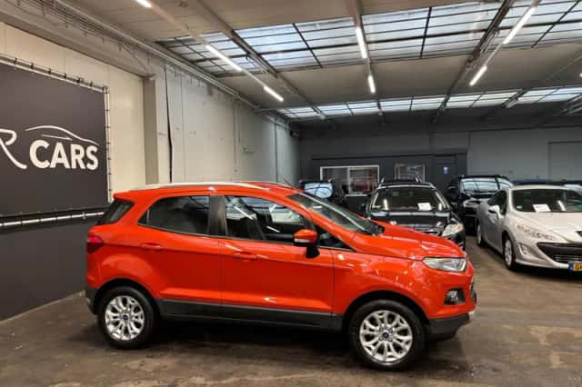 Ford EcoSport (2016) thumbnail 4