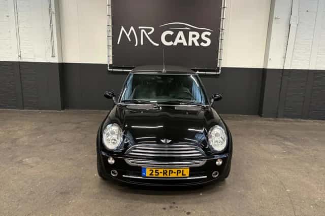 MINI Cabrio (2004) thumbnail 12