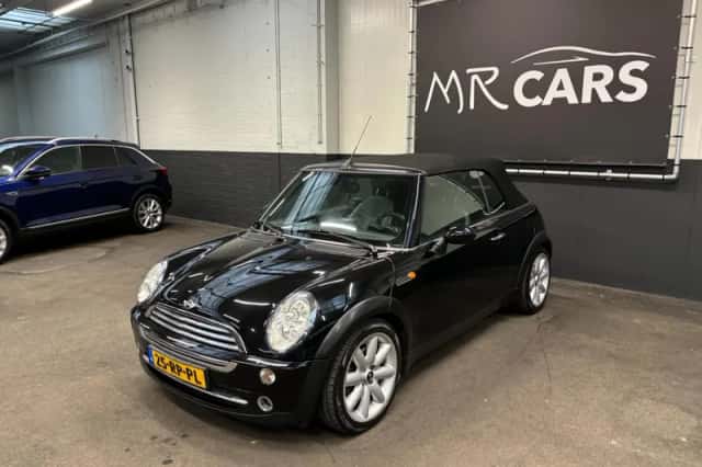 MINI Cabrio (2004) thumbnail 13