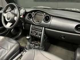 MINI Cabrio (2004) thumbnail 15