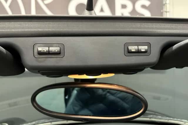 MINI Cabrio (2004) thumbnail 16