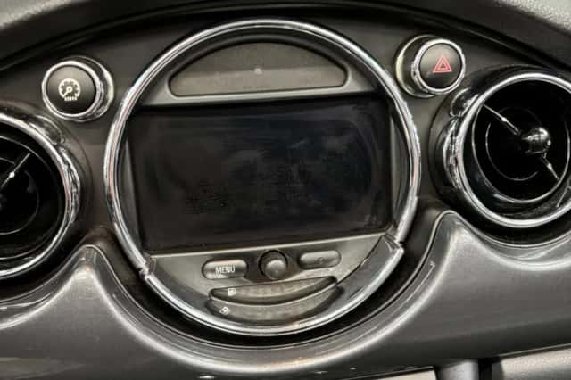 MINI Cabrio (2004) thumbnail 20
