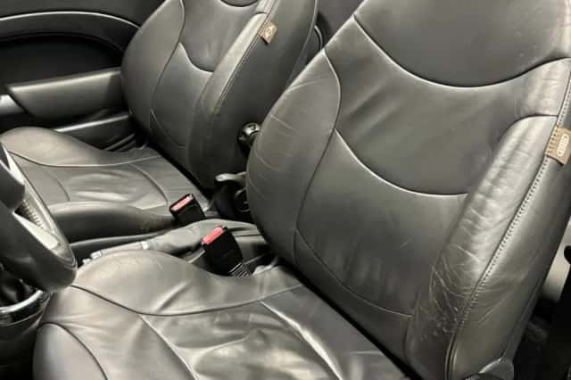 MINI Cabrio (2004) thumbnail 21