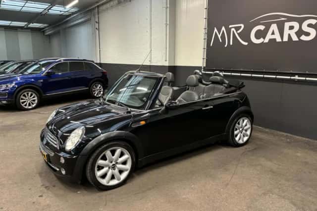 MINI Cabrio (2004) thumbnail 4