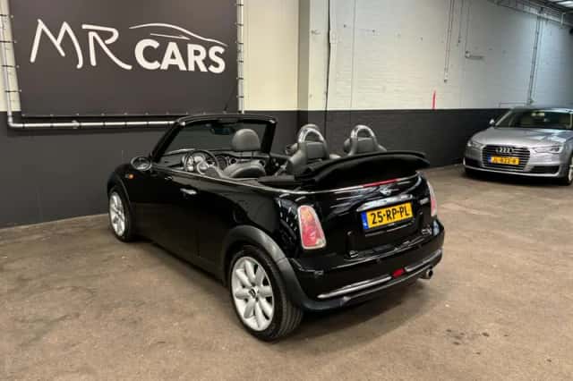 MINI Cabrio (2004) thumbnail 10