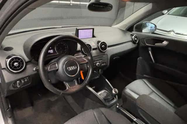Audi A1 (2011) thumbnail 12