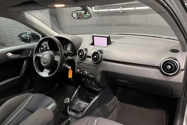 Audi A1 (2011) thumbnail 13