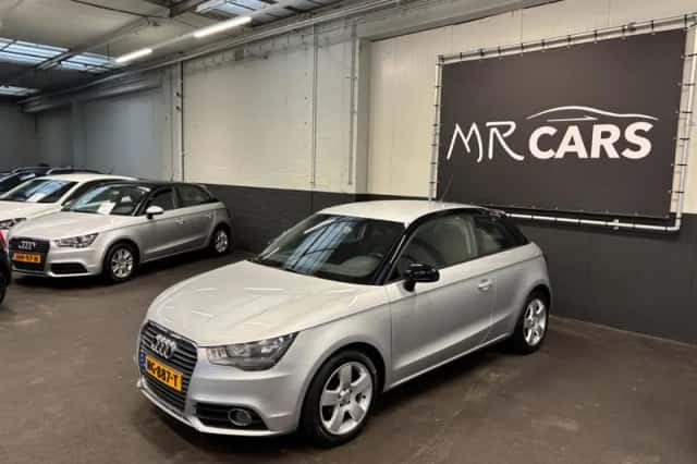 Audi A1 (2011) thumbnail 3