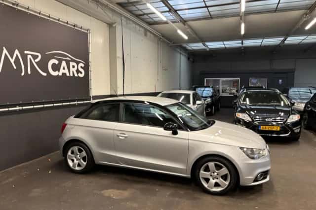 Audi A1 (2011) thumbnail 6