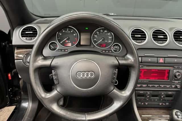 Audi A4 (2004) thumbnail 17