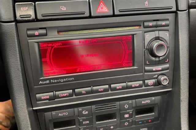 Audi A4 (2004) thumbnail 18