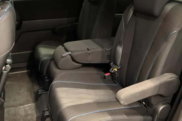 Mazda 5 (2011) thumbnail 15