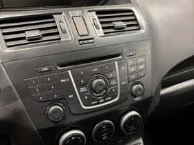 Mazda 5 (2011) thumbnail 17
