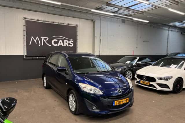 Mazda 5 (2011) thumbnail 3