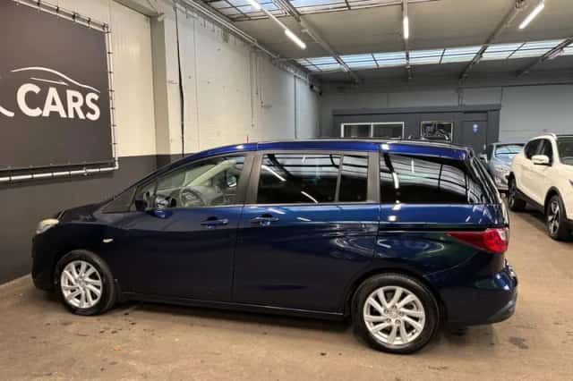 Mazda 5 (2011) thumbnail 7