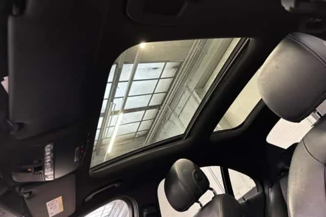 Mercedes-Benz C-Klasse (2015) thumbnail 15