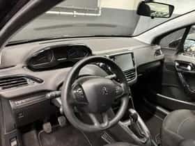 Peugeot 208 (2017) thumbnail 12