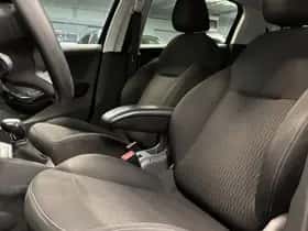 Peugeot 208 (2017) thumbnail 18