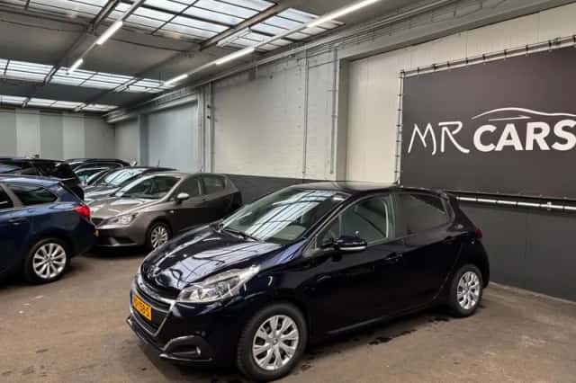 Peugeot 208 (2017) thumbnail 3