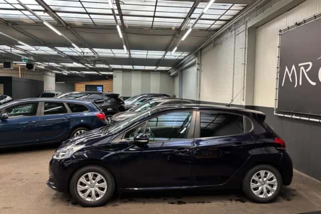 Peugeot 208 (2017) thumbnail 4