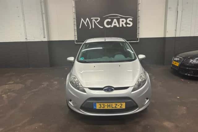 Ford Fiesta (2009) thumbnail 2