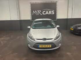 Ford Fiesta (2009) thumbnail 2