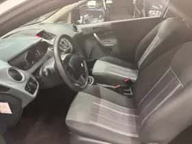 Ford Fiesta (2009) thumbnail 12