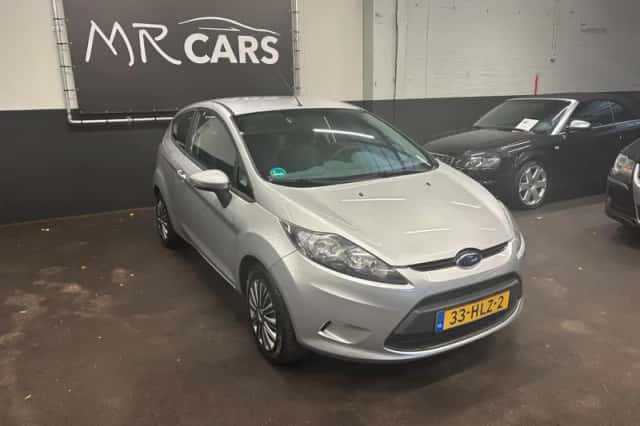 Ford Fiesta (2009) thumbnail 3